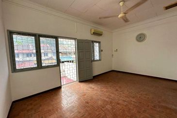 Taman Cempaka Ipoh Good Condition 2 Storey Terrace House Carporch Awning Tiles Near Gunung Rapat & Ipoh Town 