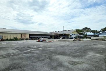 Jelapang Industrial Area Factory With Big Land Strategic Location Easy Access Silibin Menglembu 