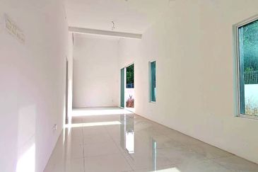 TASEK AVENUE RESIDENT