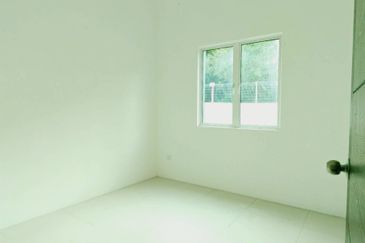 TASEK AVENUE RESIDENT