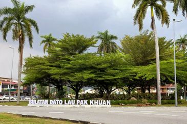 Ipoh Garden Jalan Lau Pak Khuan Good Condition Double Storey Shoplot 