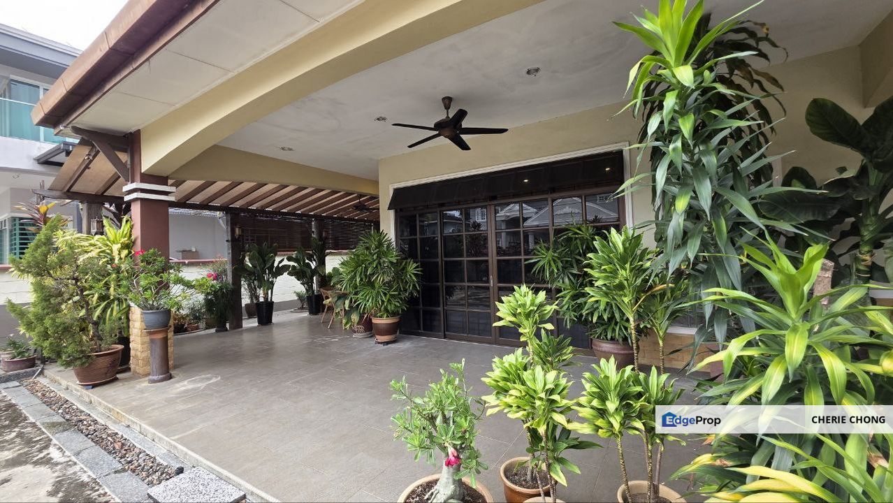 Taman Golf Move-in Condition Luxury Double Storey Bungalow With Spacious Land , Perak, Ipoh