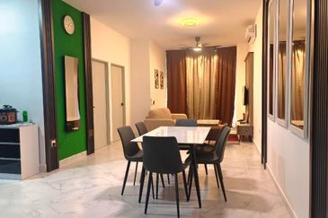 The Palazzo Condo Modern & Nice Unit With 2 Carparks Near Ipoh Garden 