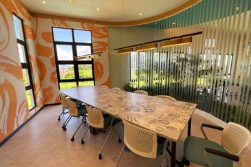 The Palazzo Condo Modern & Nice Unit With 2 Carparks Near Ipoh Garden 