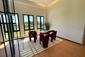 The Palazzo Condo Modern & Nice Unit With 2 Carparks Near Ipoh Garden 