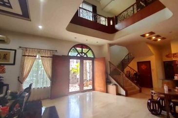 Taman River Villas Luxury Double Storey Bungalow Well-maintained Near Airport 