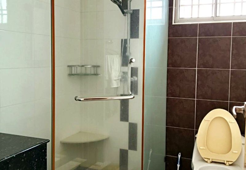 Taman River Villas Luxury Double Storey Bungalow Well-maintained Near Airport 