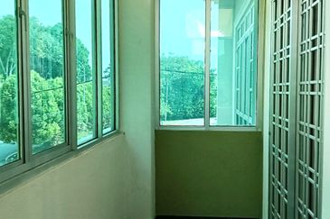 Taman River Villas Luxury Double Storey Bungalow Well-maintained Near Airport 