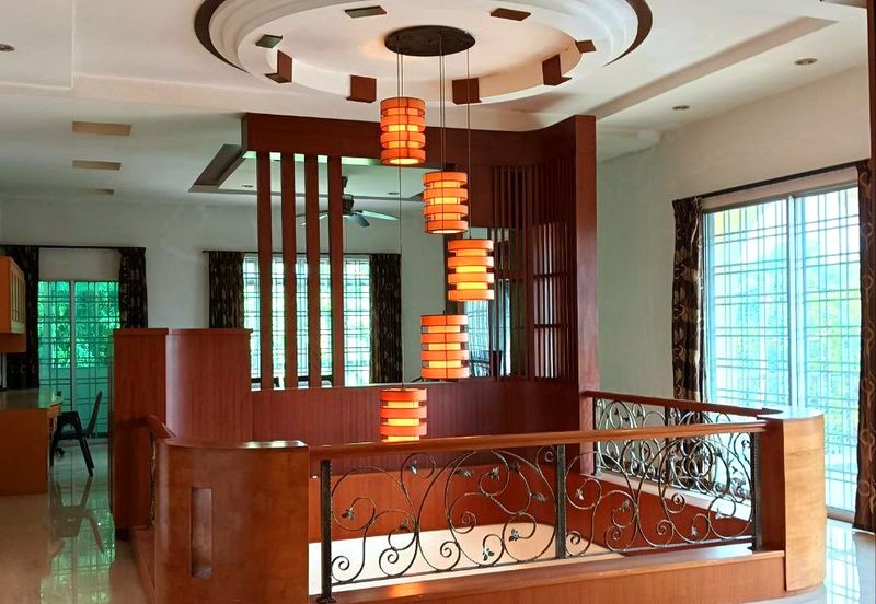 Taman River Villas Luxury Double Storey Bungalow Well-maintained Near Airport 