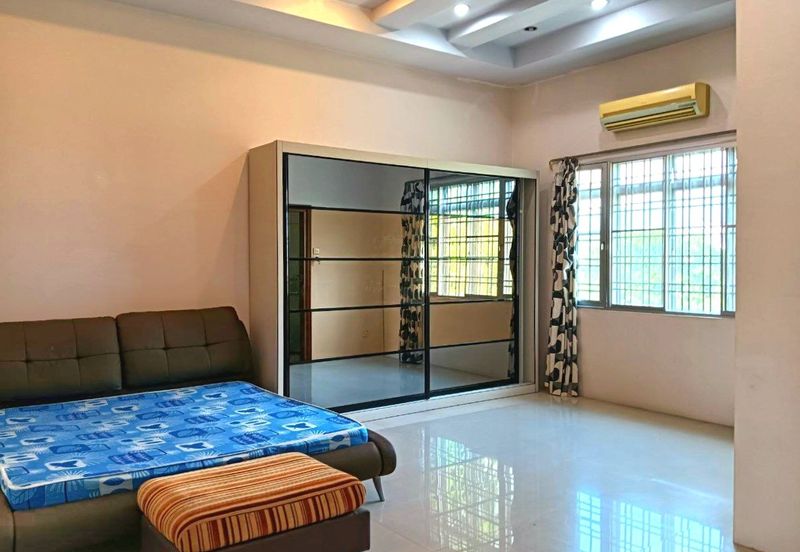 Taman River Villas Luxury Double Storey Bungalow Well-maintained Near Airport 