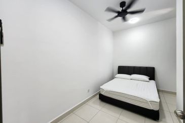 Meru Scientex Condominium High Floor Nice Unit With Tight Security 