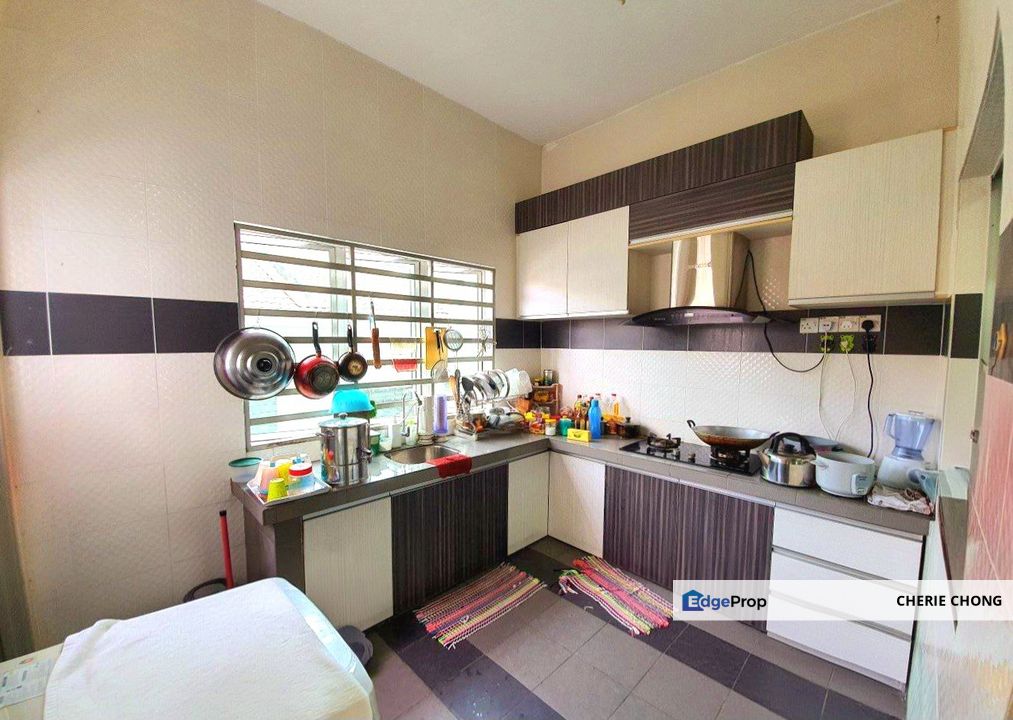 Taman Gopeng Prima Freehold Double Storey Terrace House Kitchen Extended Near Simpang Pulai Toll , Perak, Kampar