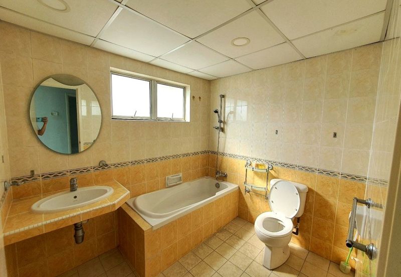 KONDOMINIUM DAMAIPURI