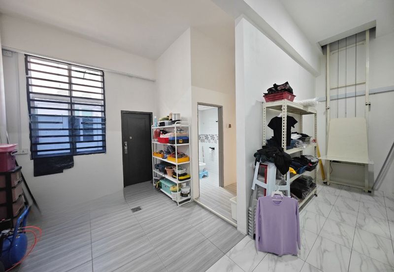 Pengkalan Station 18