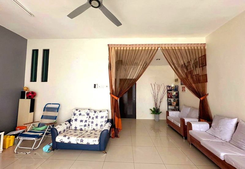 Menglembu Taman Desa Rishah Permai 3 Storey Terrace House Good Condition 