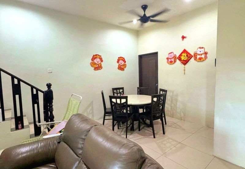 Menglembu Taman Desa Rishah Permai 3 Storey Terrace House Good Condition 
