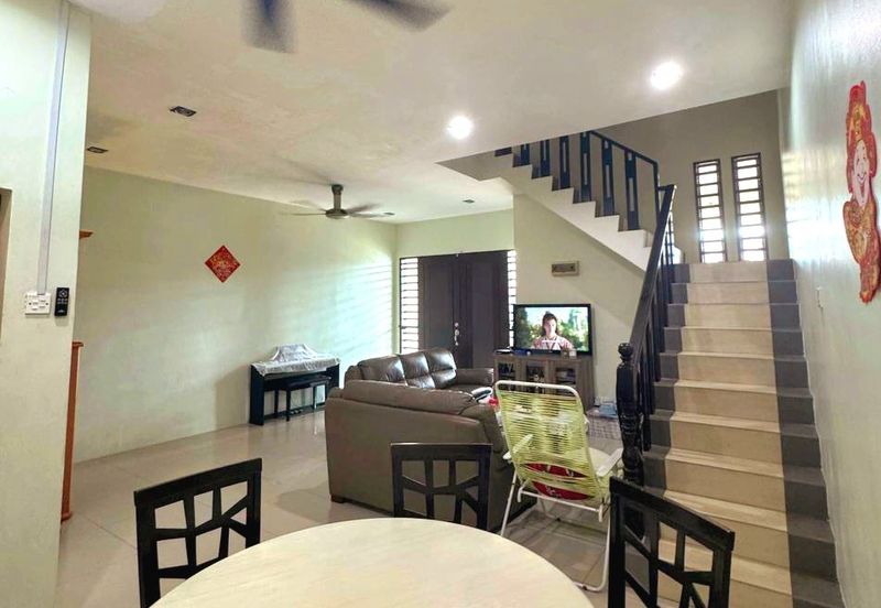 Menglembu Taman Desa Rishah Permai 3 Storey Terrace House Good Condition 