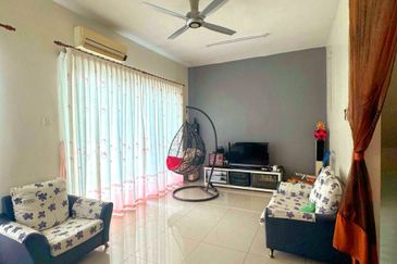 Menglembu Taman Desa Rishah Permai 3 Storey Terrace House Good Condition 