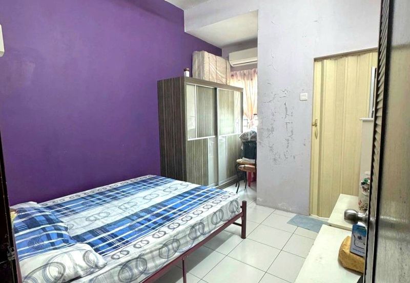 Menglembu Taman Desa Rishah Permai 3 Storey Terrace House Good Condition 