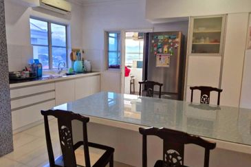 KONDOMINIUM DAMAIPURI