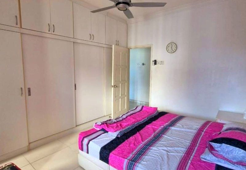 KONDOMINIUM DAMAIPURI