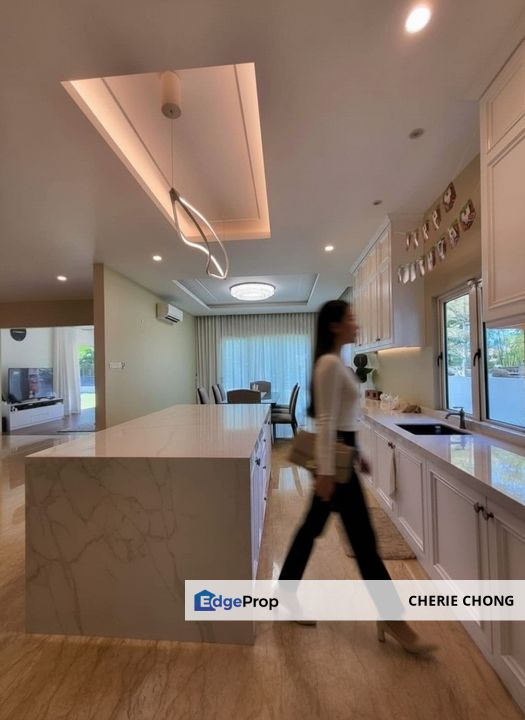 Tambun Uplands Luxury 2 Storey Semi-D House Corner Unit Gated Guarded , Perak, Ipoh