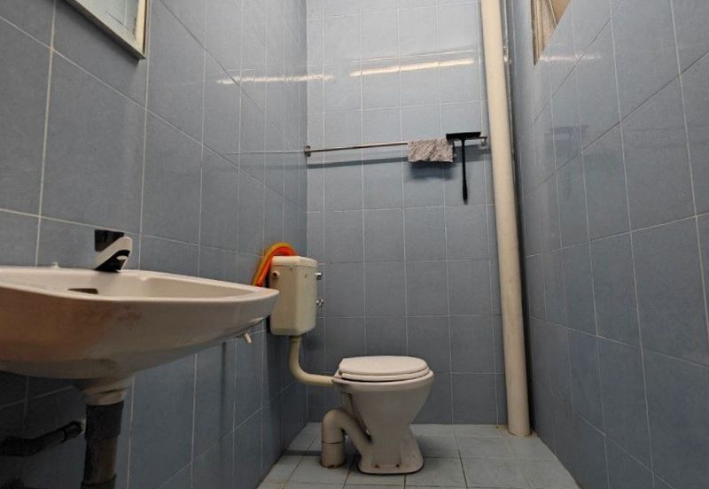 Kawasan Perindustrian Menglembu I Park 1.5 Storey Semi-D Factory Spacious Corner Unit 