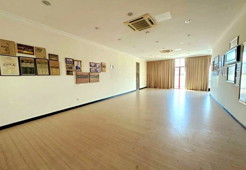 Medan Istana Bandar Ipoh Raya 2 Storey Shoplot Renovated 