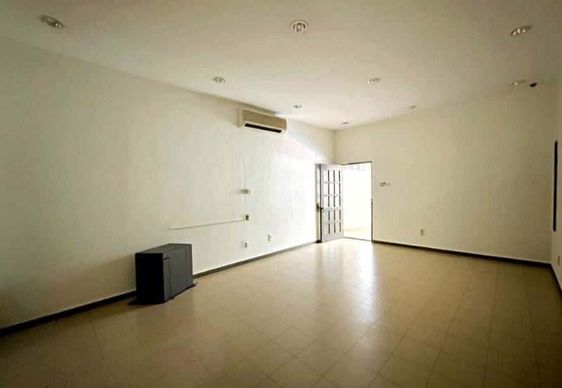 Medan Istana Bandar Ipoh Raya 2 Storey Shoplot Renovated 