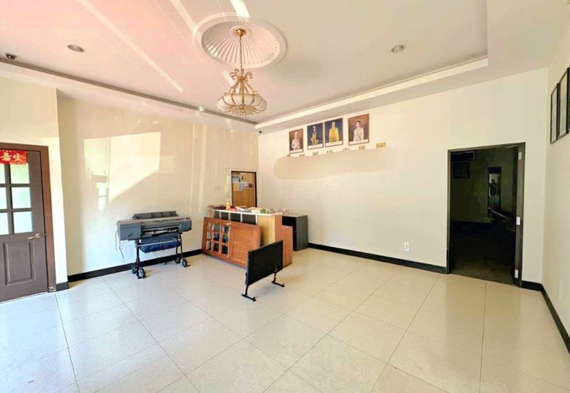 Medan Istana Bandar Ipoh Raya 2 Storey Shoplot Renovated 