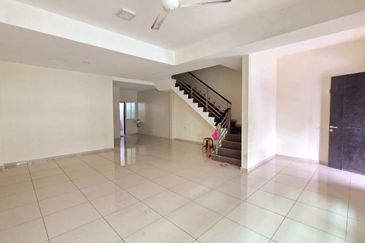 Taman Lapangan Hartamas Botani