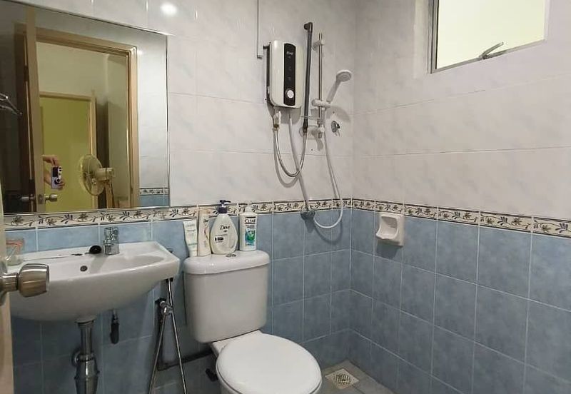 KONDOMINIUM DAMAIPURI