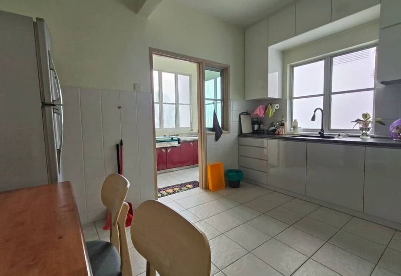 KONDOMINIUM DAMAIPURI