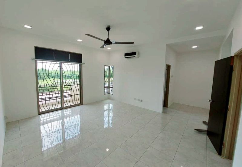 Taman Pengkalan Tiara