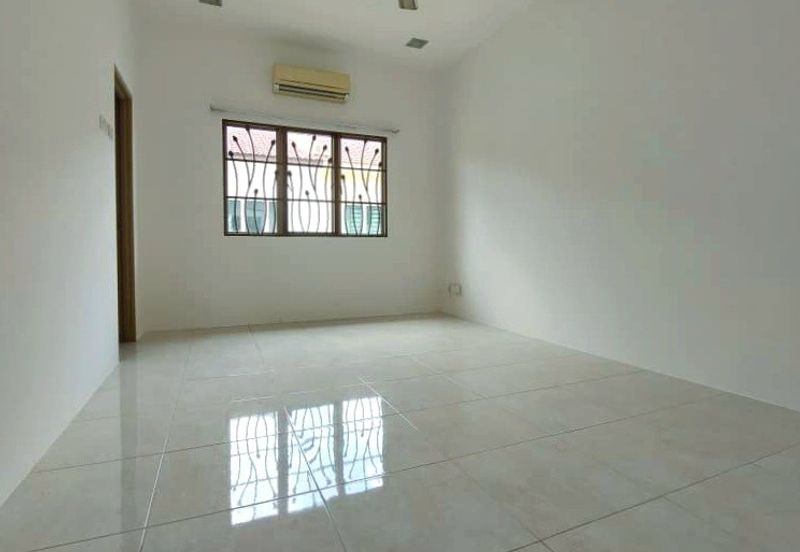 Taman Pengkalan Tiara