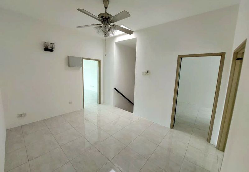 Taman Pengkalan Tiara