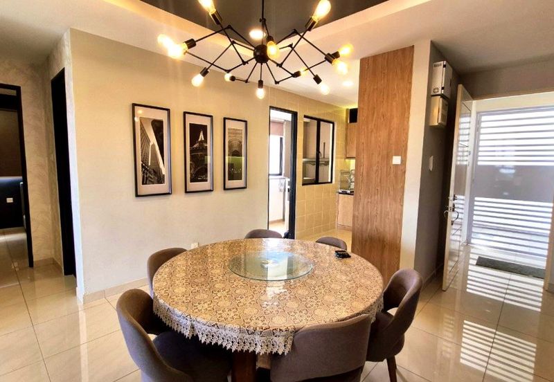 Upper East @ Tiger Lane