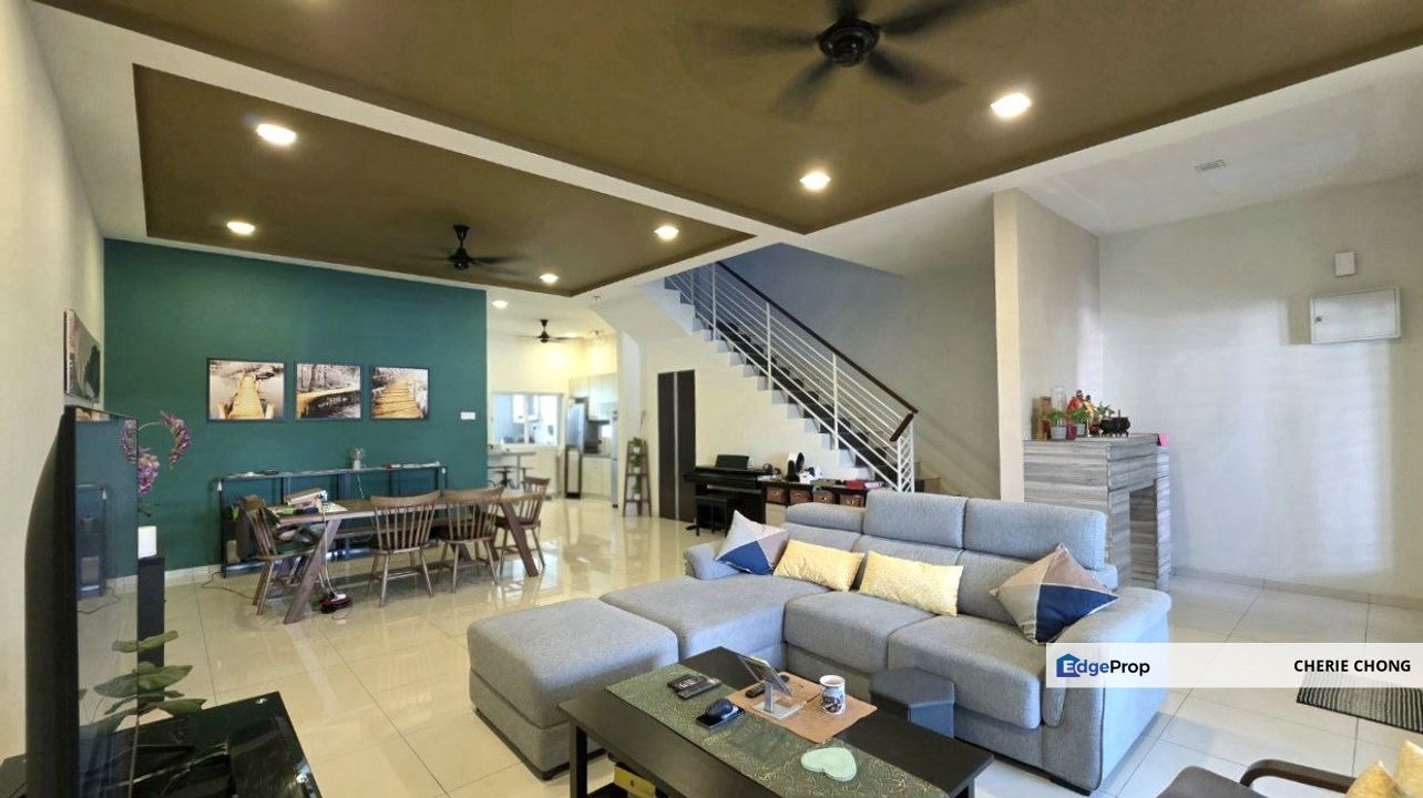 Seri Beringin Botani Tastefully Renovated Spacious 2 Storey Superlink House Gated Guarded , Perak, Ipoh