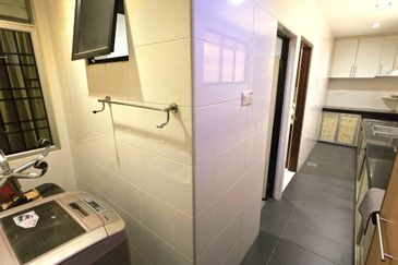 TAMAN BERCHAM TROPICANA