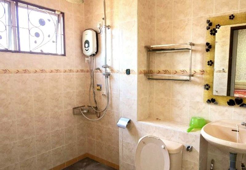 TAMAN BERCHAM TROPICANA