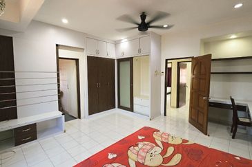 TAMAN BERCHAM TROPICANA