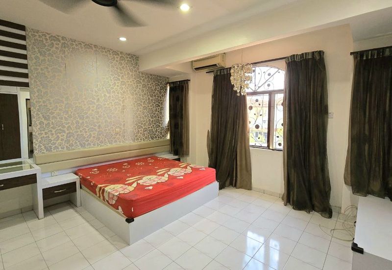 TAMAN BERCHAM TROPICANA