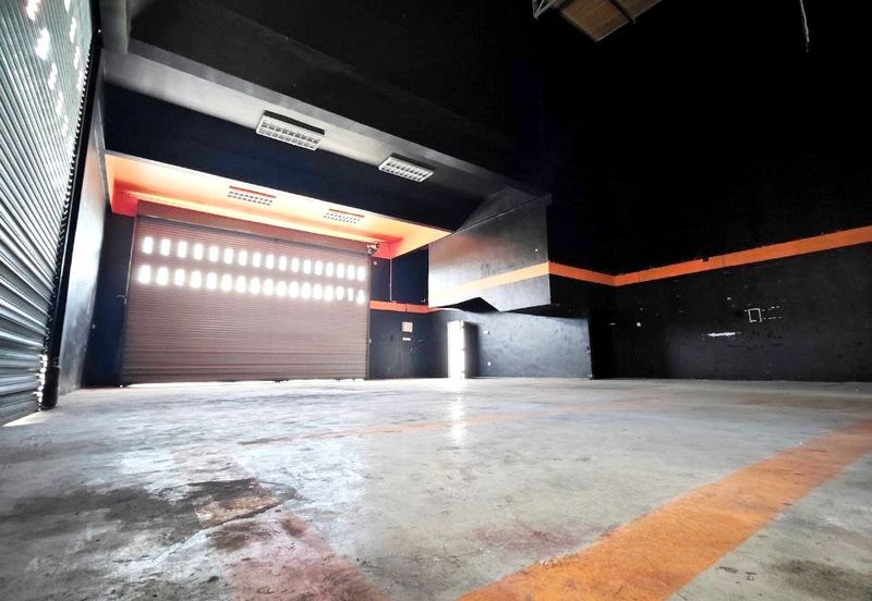 Tasek Kawasan Perindustrian IGB 2 Storey Semi-D Factory Spacious Land With Partition 