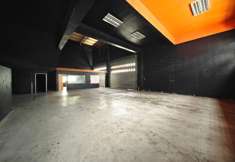 Tasek Kawasan Perindustrian IGB 2 Storey Semi-D Factory Spacious Land With Partition 