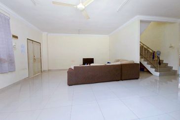 Kuala Kangsar Bukit Merchu Freehold 2 Storey Terrace Intermediate Corner House With Huge Land 