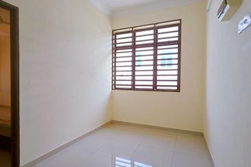 Kuala Kangsar Bukit Merchu Freehold 2 Storey Terrace Intermediate Corner House With Huge Land 