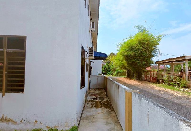 Kuala Kangsar Bukit Merchu Freehold 2 Storey Terrace Intermediate Corner House With Huge Land 