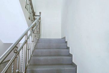 Kuala Kangsar Bukit Merchu Freehold 2 Storey Terrace Intermediate Corner House With Huge Land 