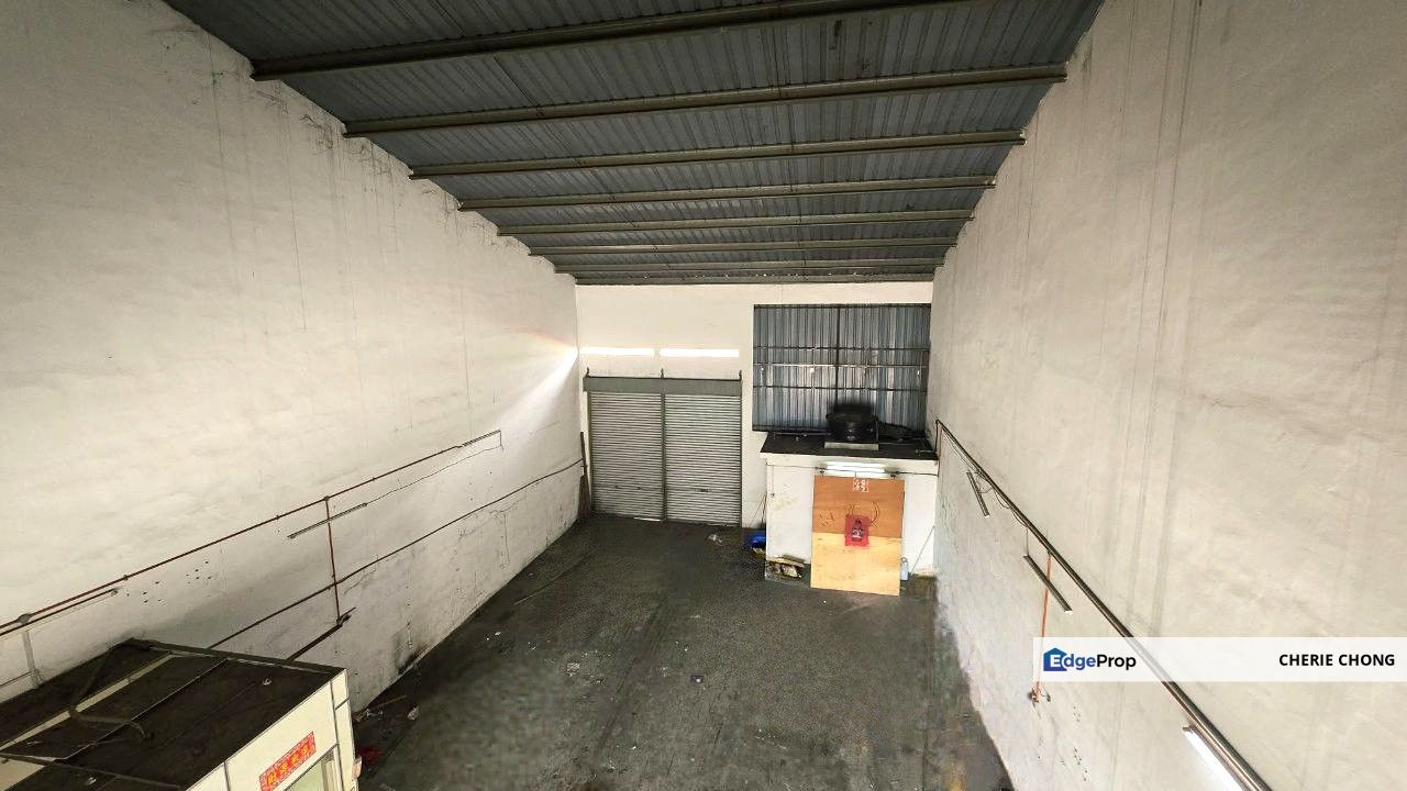 Kawasan Perindustrian Menglembu Good Condition 1.5 Storey Terrace Factory With 3 Bathrooms , Perak, Menglembu
