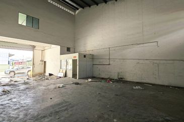 Kawasan Perindustrian Menglembu Good Condition 1.5 Storey Terrace Factory With 3 Bathrooms 